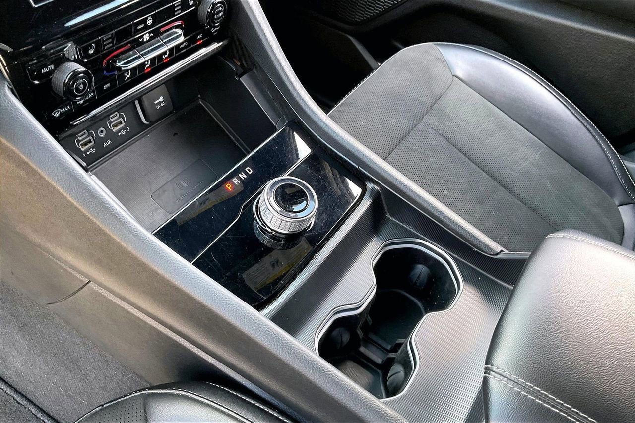 Certified 2025 Jeep Grand Cherokee Altitude image 31