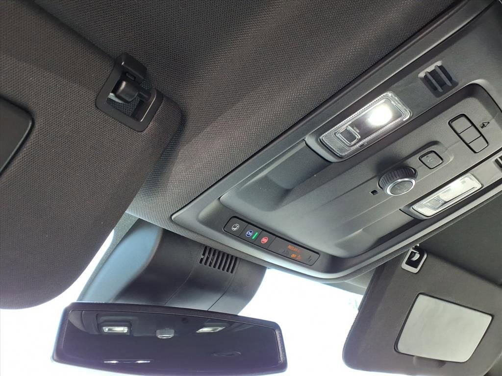 Used 2023 Chevrolet Suburban LT image 29