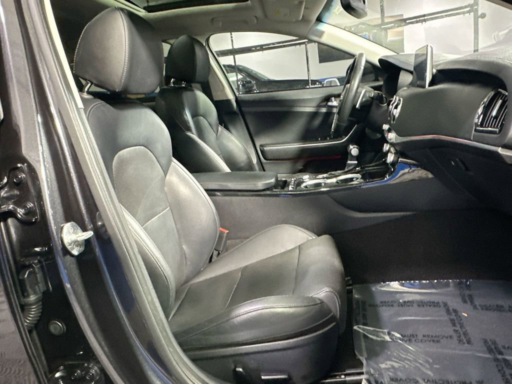 Used 2019 Kia Stinger Premium image 34
