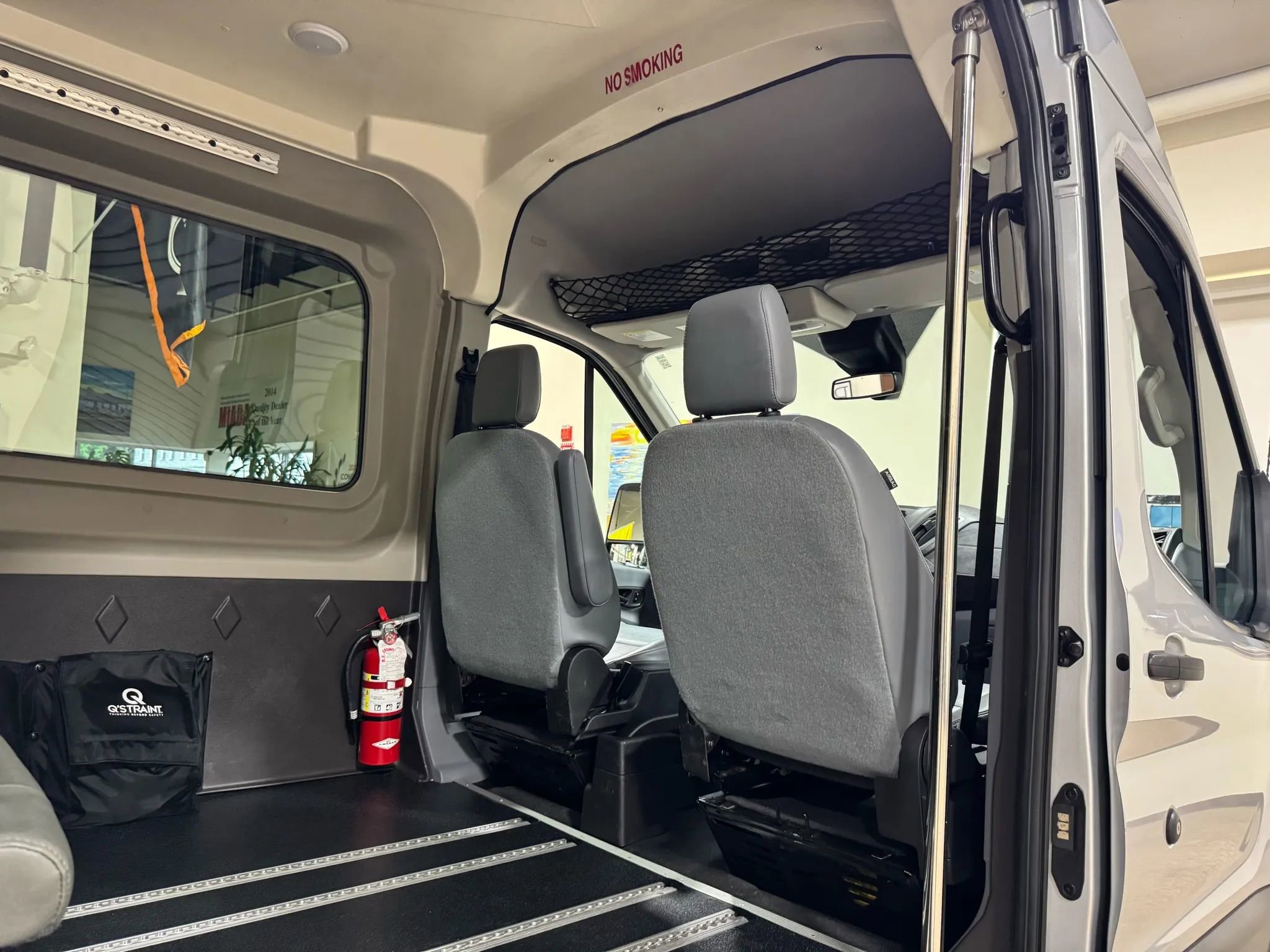 Used 2018 Ford Transit 250 148 Medium Roof image 32