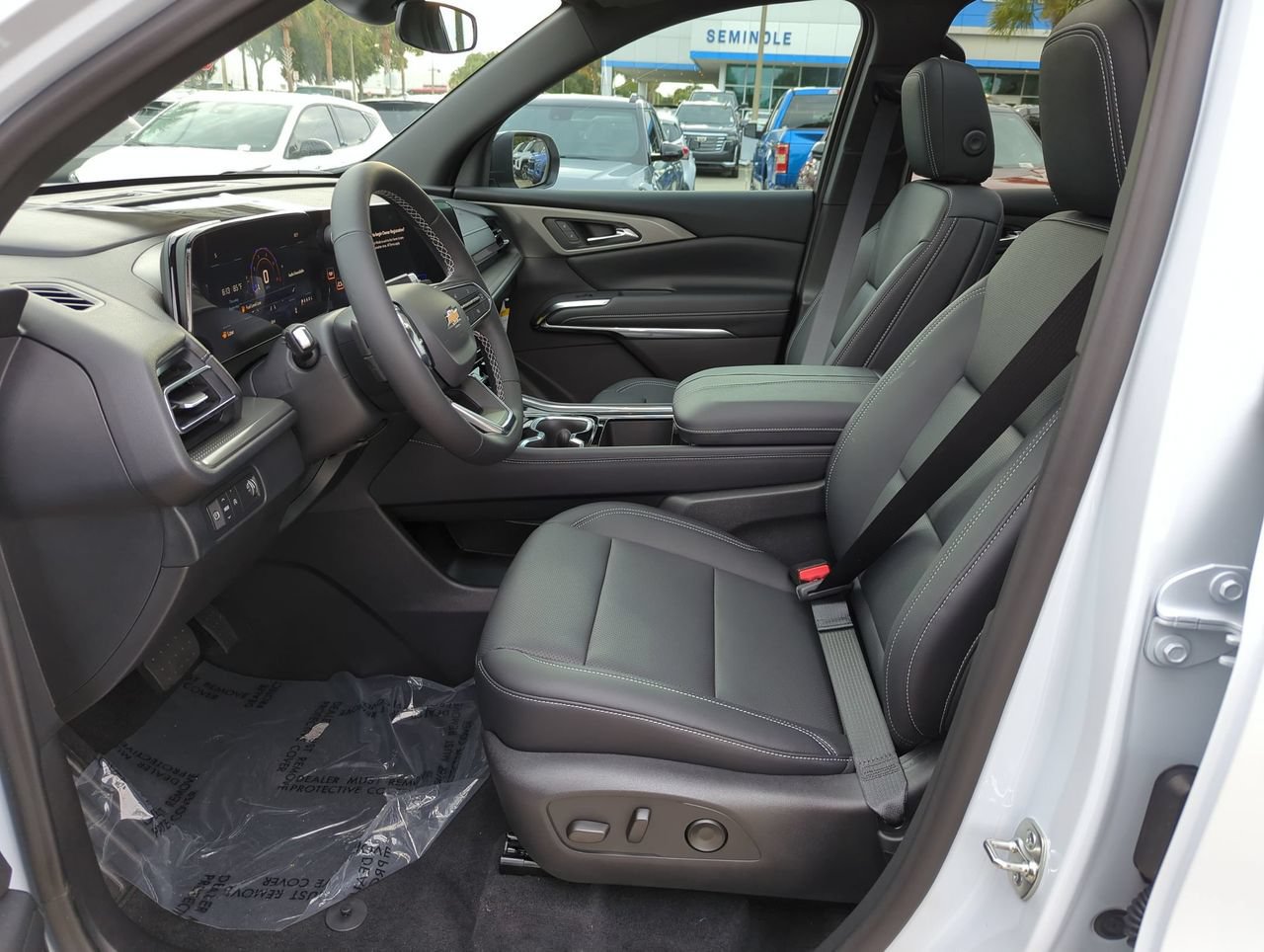 New 2027 Chevrolet Traverse LT w/ Sun and Wheel Package FWD image 17
