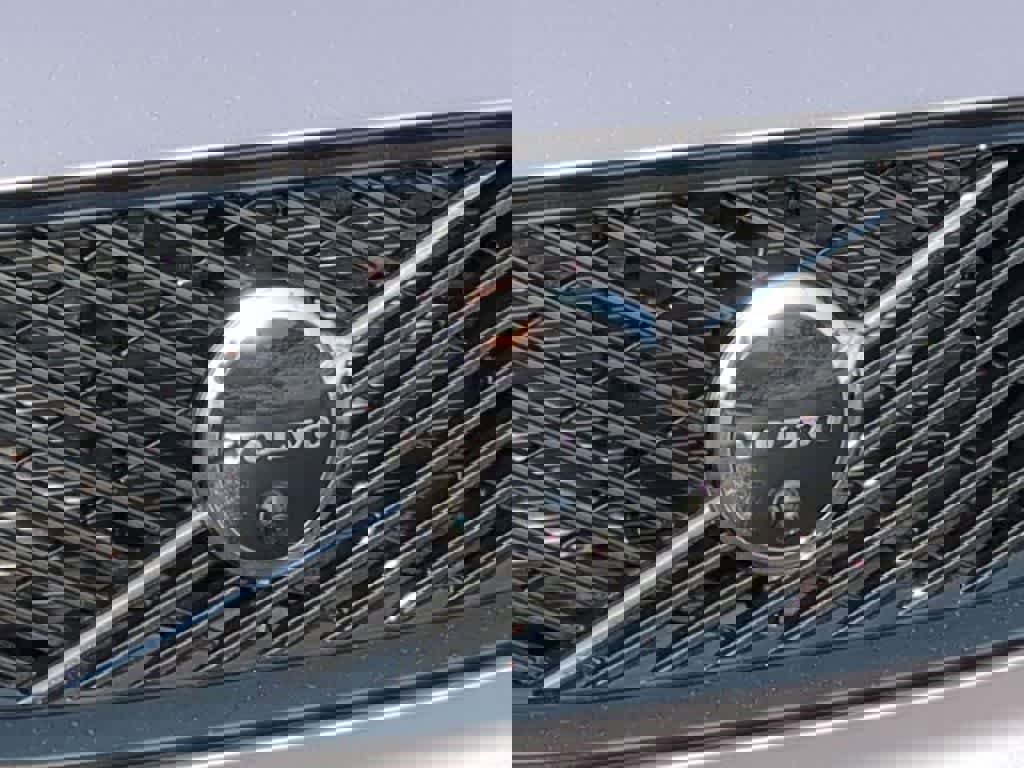 New 2026 Volvo XC60 B5 Plus w/ Protection Package Premier image 11