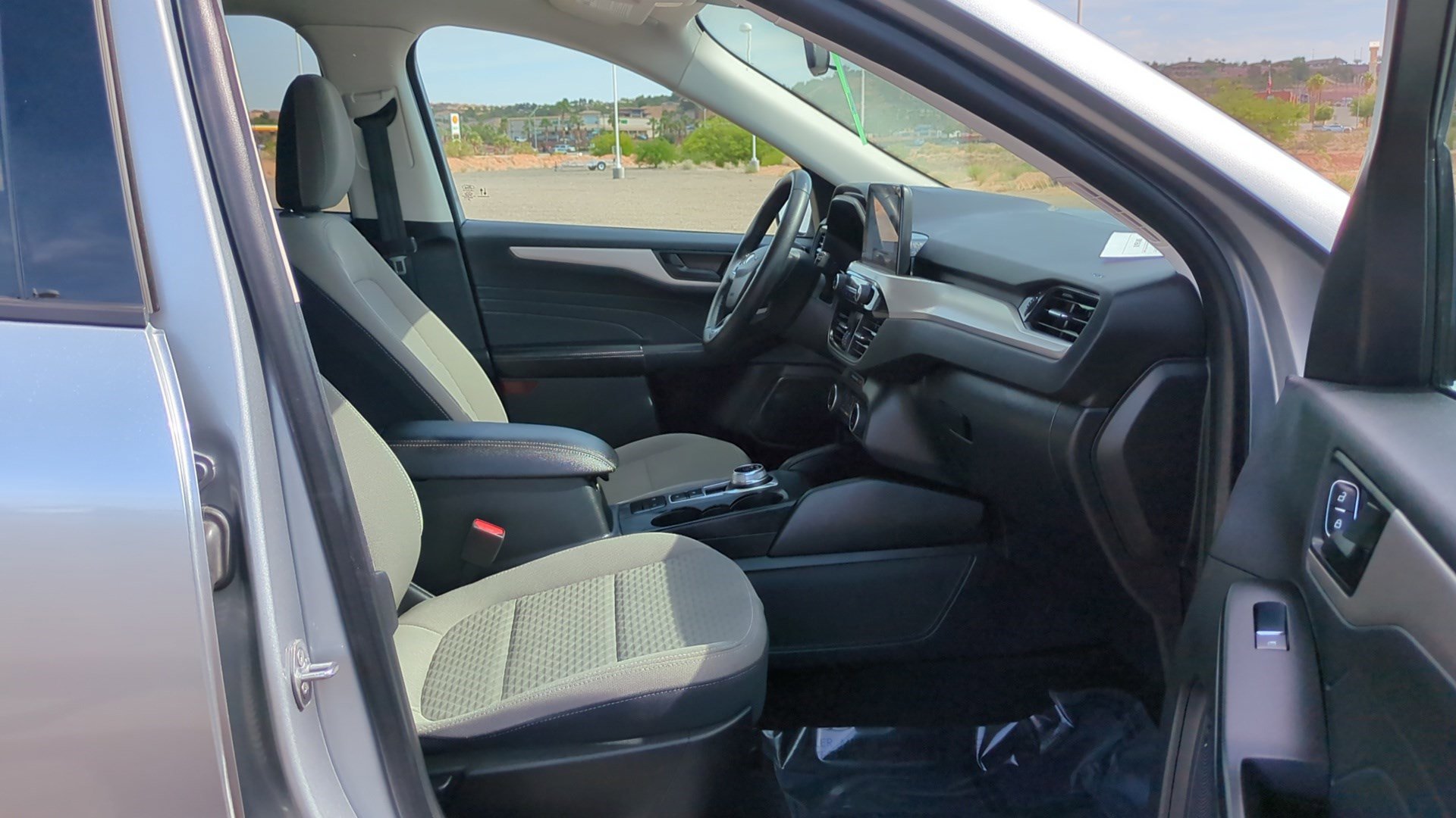 Used 2022 Ford Escape SE w/ Convenience Package image 30