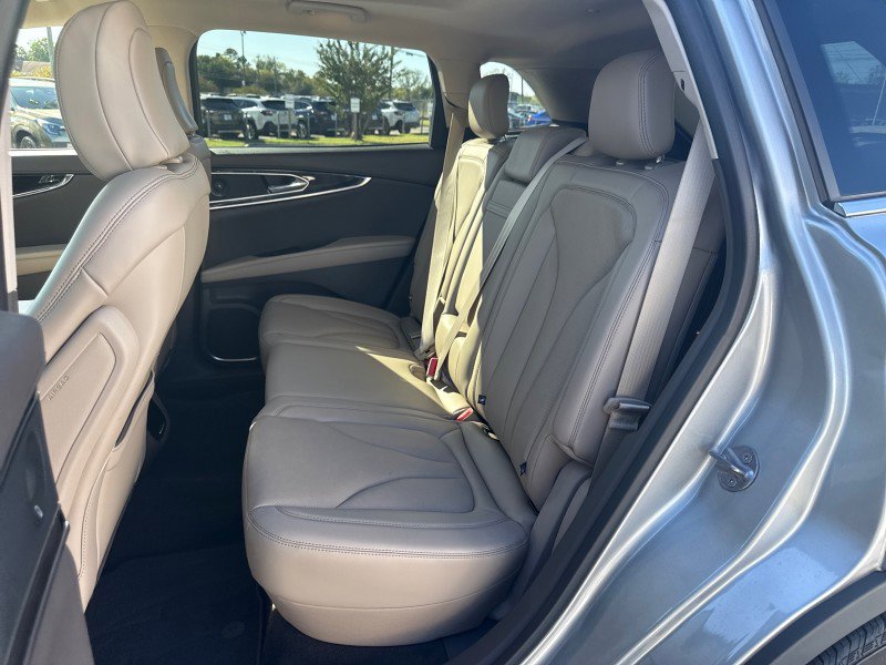 Used 2023 Lincoln Nautilus Reserve w/ Equipment Group 201A image 7