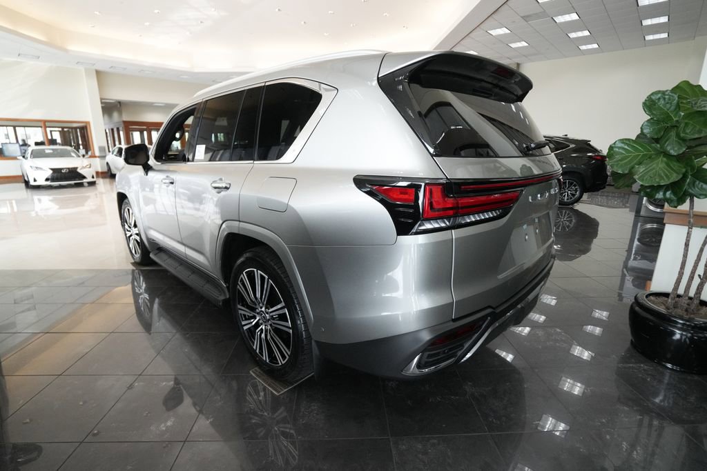 New 2026 Lexus LX 700h Luxury image 5