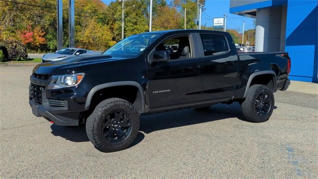 Certified 2022 Chevrolet Colorado ZR2 w/ ZR2 Midnight Special Edition image 4