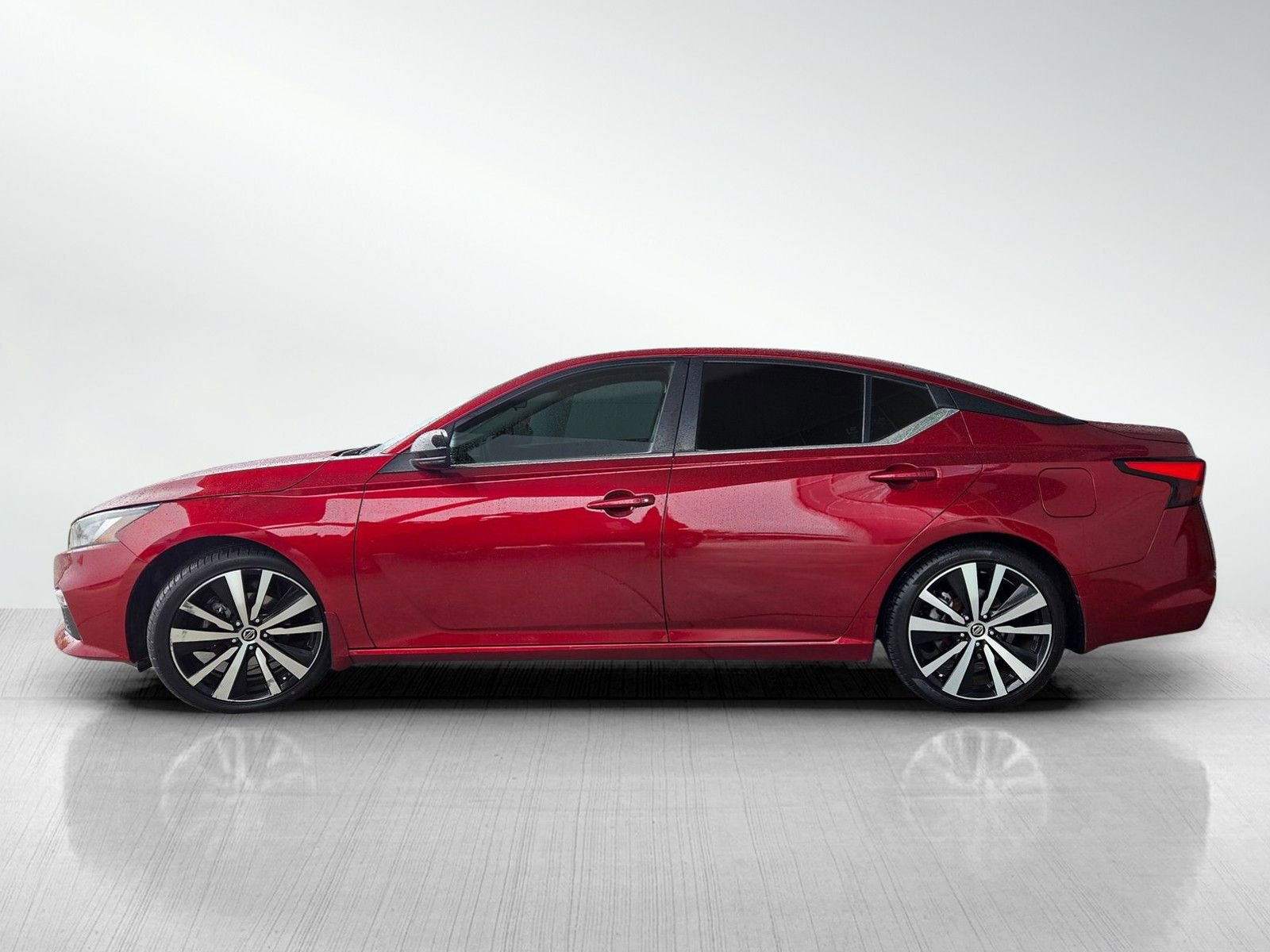 Used 2020 Nissan Altima 2.5 SR w/ Premium Package FWD image 10