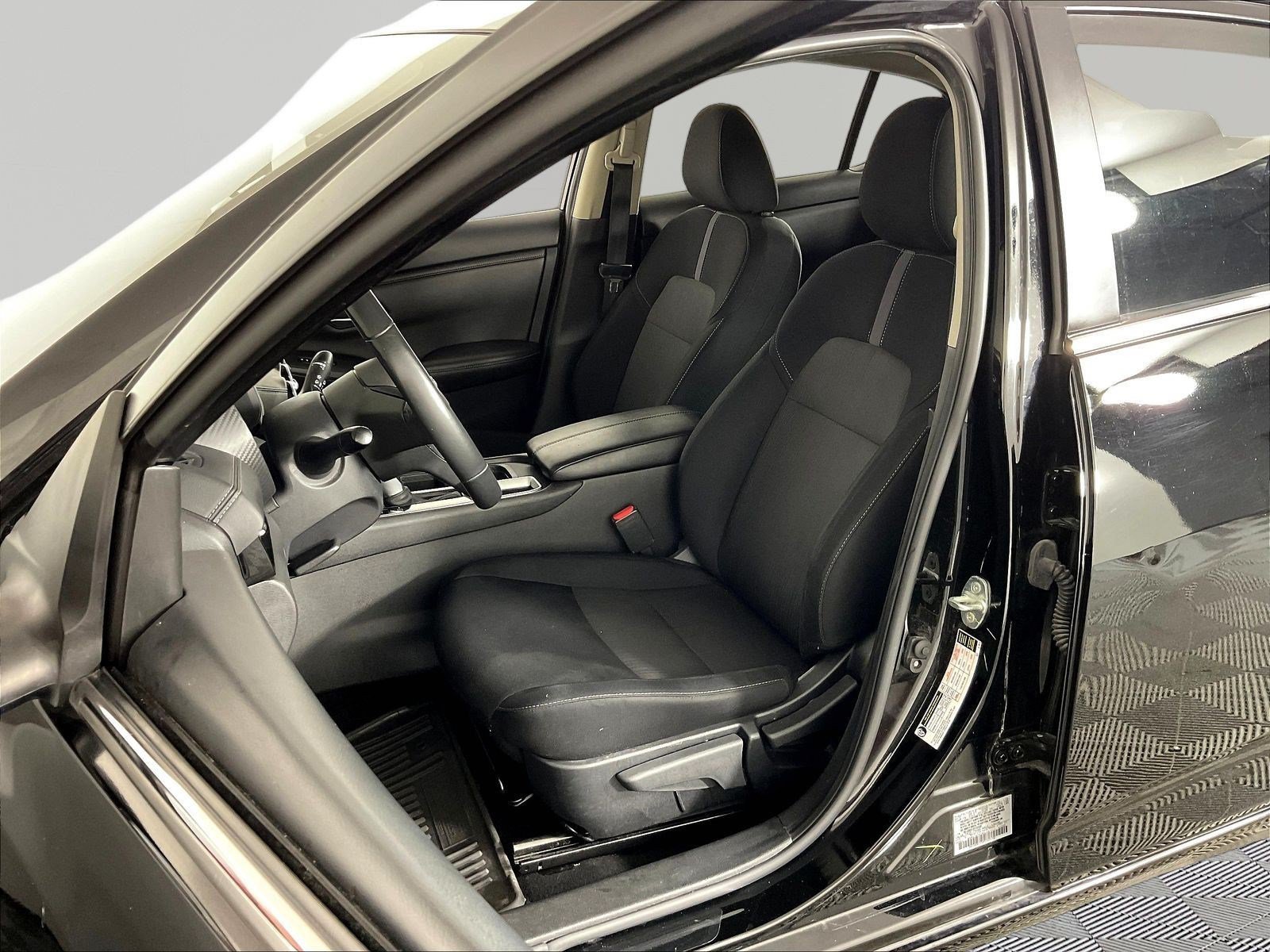 Used 2024 Nissan Sentra SV w/ All-Weather Package FWD image 21