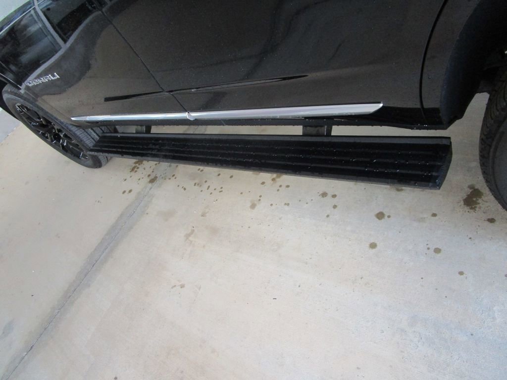 New 2026 GMC Yukon Denali w/ Denali Reserve Package image 16