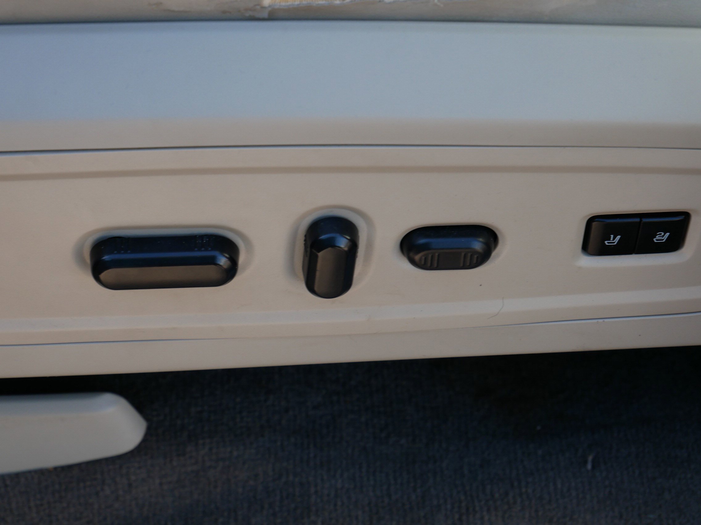 Used 2014 Lincoln Navigator 4WD image 20