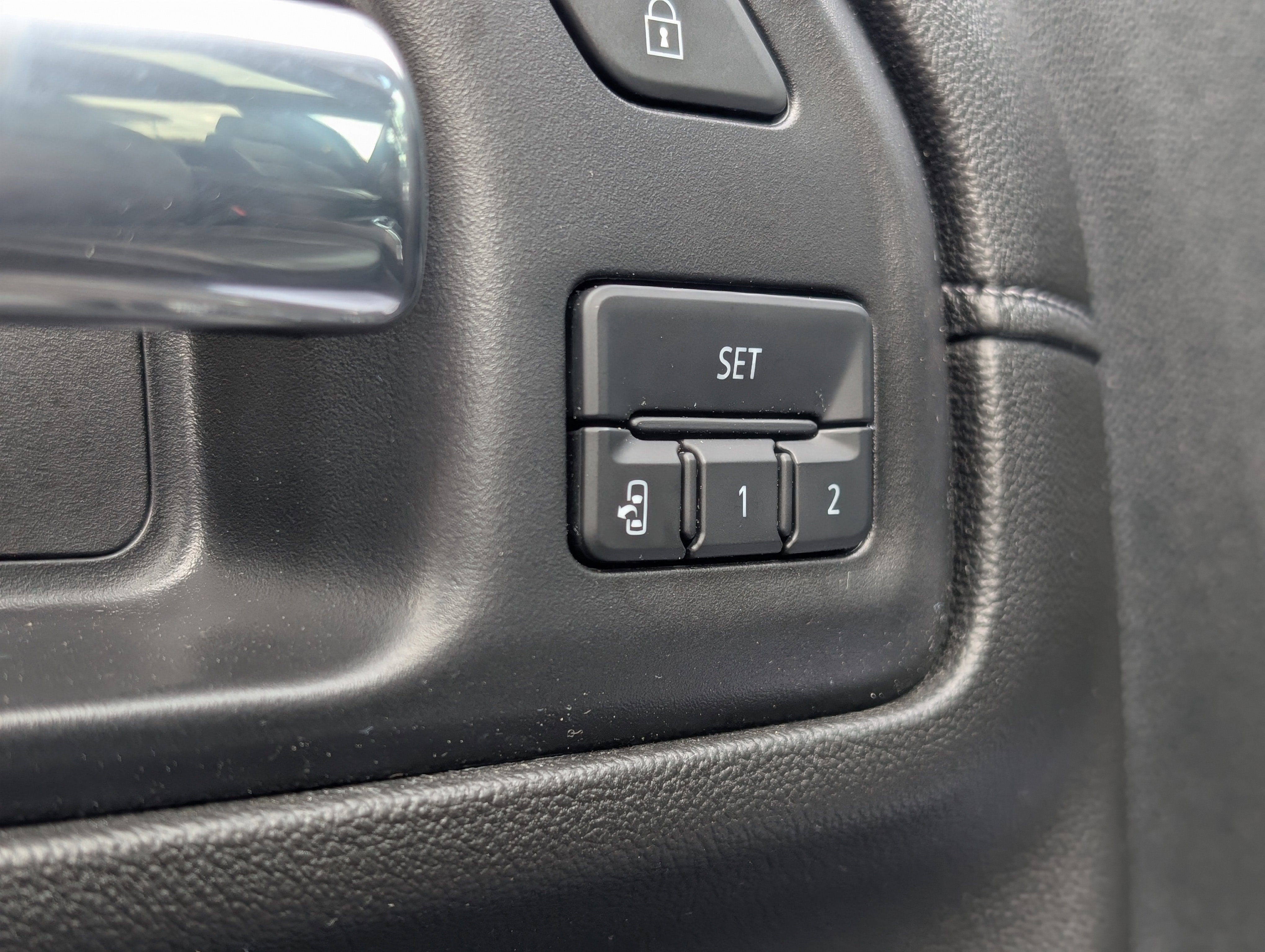 Used 2021 GMC Sierra 3500 Denali w/ Denali Ultimate Package image 38