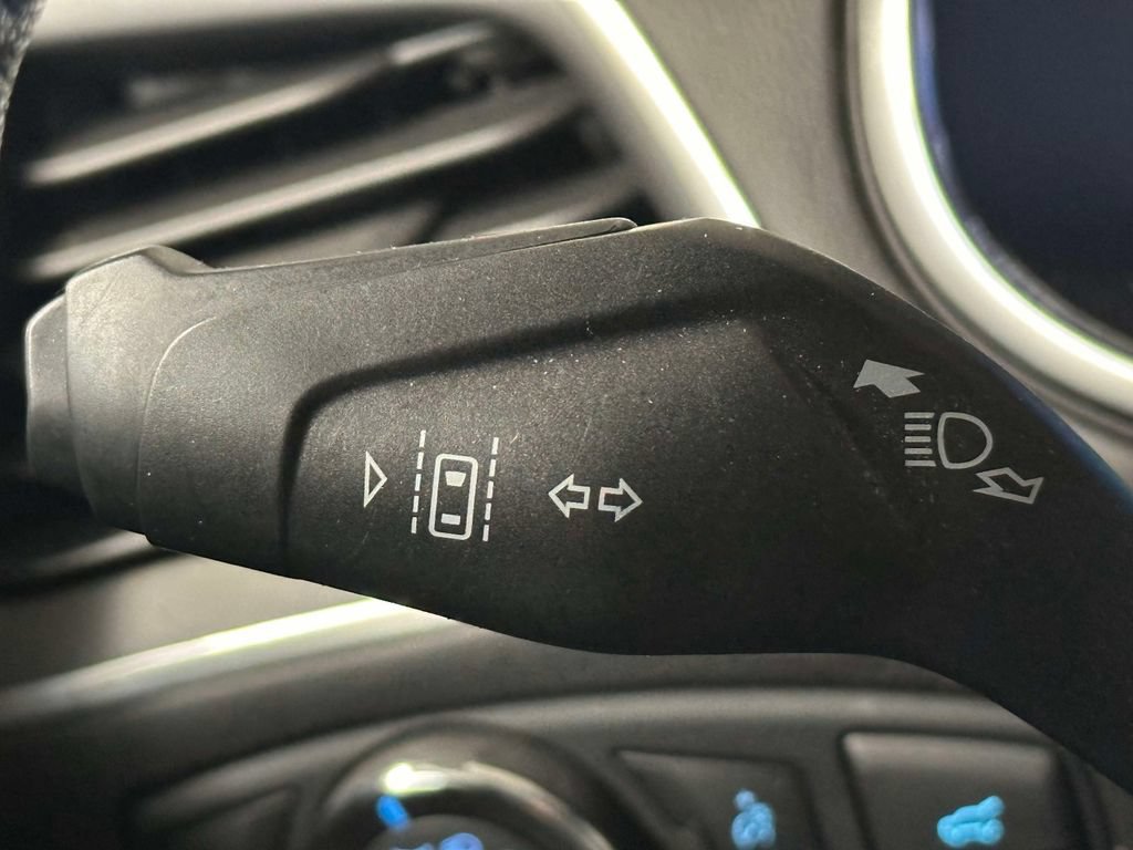 Used 2019 Ford Edge Titanium w/ Equipment Group 301A AWD/4WD image 28