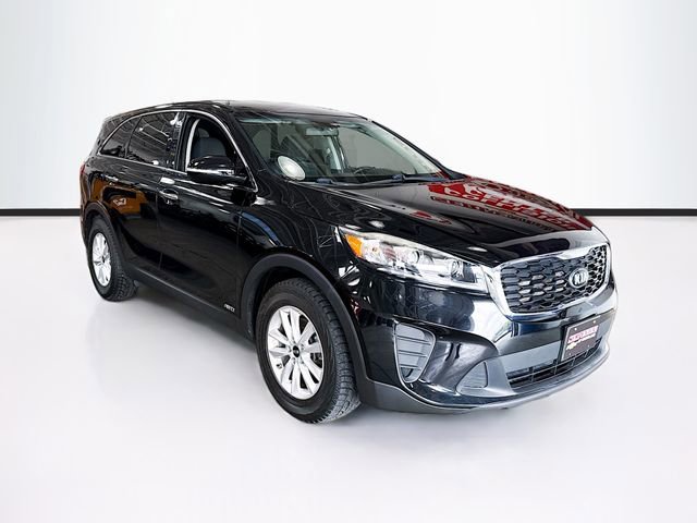 Used 2019 Kia Sorento LX image 3