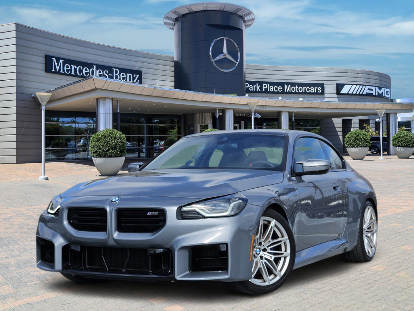 Used 2025 BMW M2 w/ Lighting Package image 1