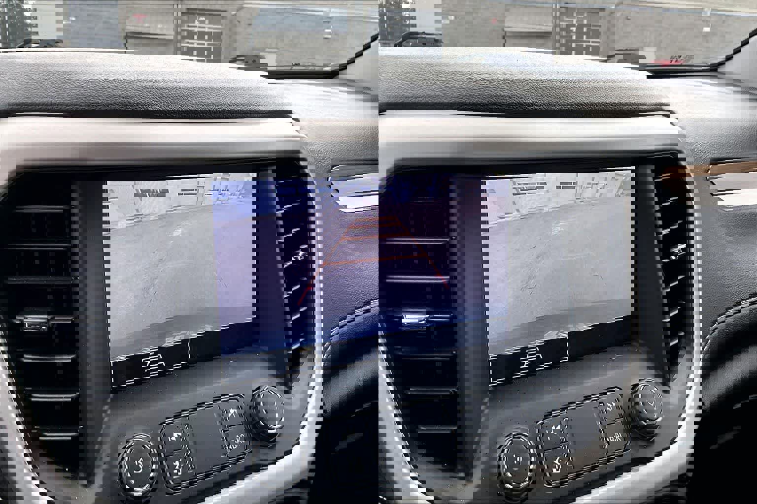 Used 2023 GMC Acadia SLE w/ Driver Convenience Package image 27