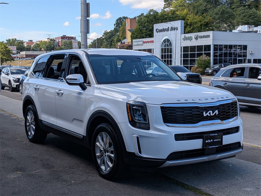 Certified 2022 Kia Telluride LX image 4
