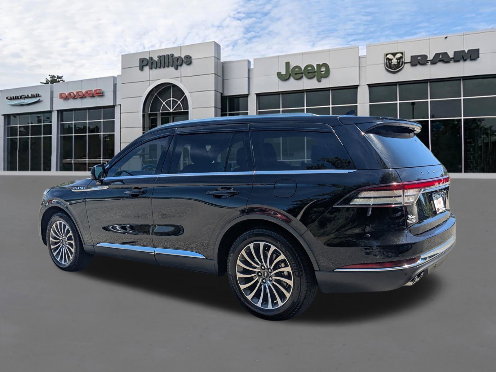 Used 2021 Lincoln Aviator Reserve w/ Equipment Group 201A AWD/4WD image 5