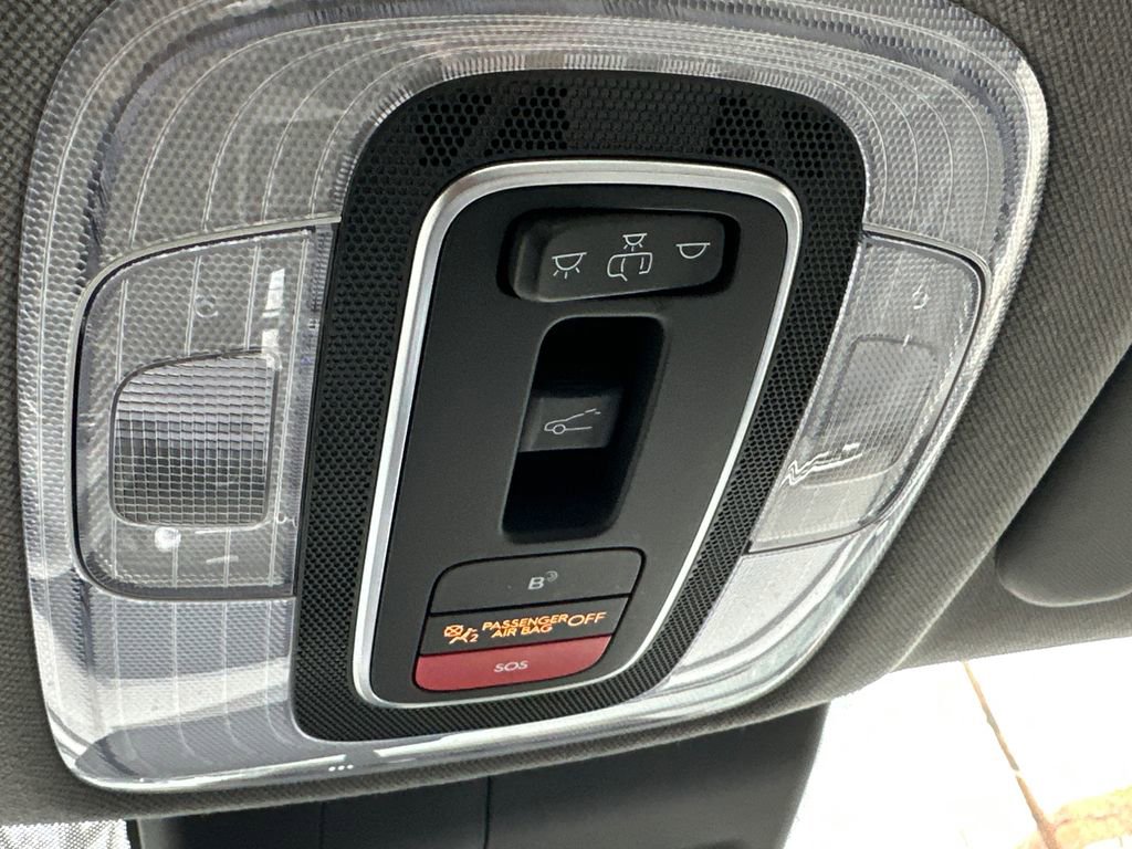 Used 2024 Hyundai Elantra SEL w/ Convenience Package image 31