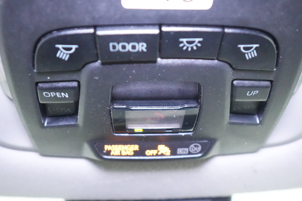 Used 2022 Toyota Corolla Cross XLE w/ Convenience Package AWD/4WD image 38