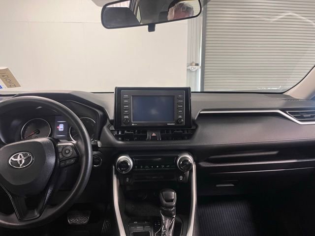 Used 2020 Toyota RAV4 XLE w/ Convenience Package image 20