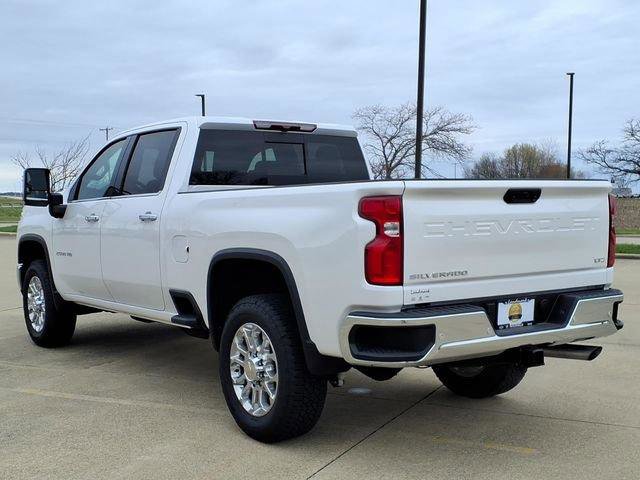 Used 2024 Chevrolet Silverado 2500 LTZ w/ LTZ Convenience Package AWD/4WD image 3
