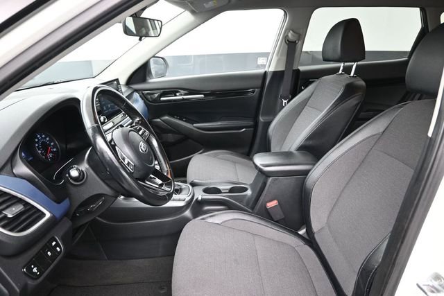 Used 2021 Kia Seltos S AWD/4WD image 11