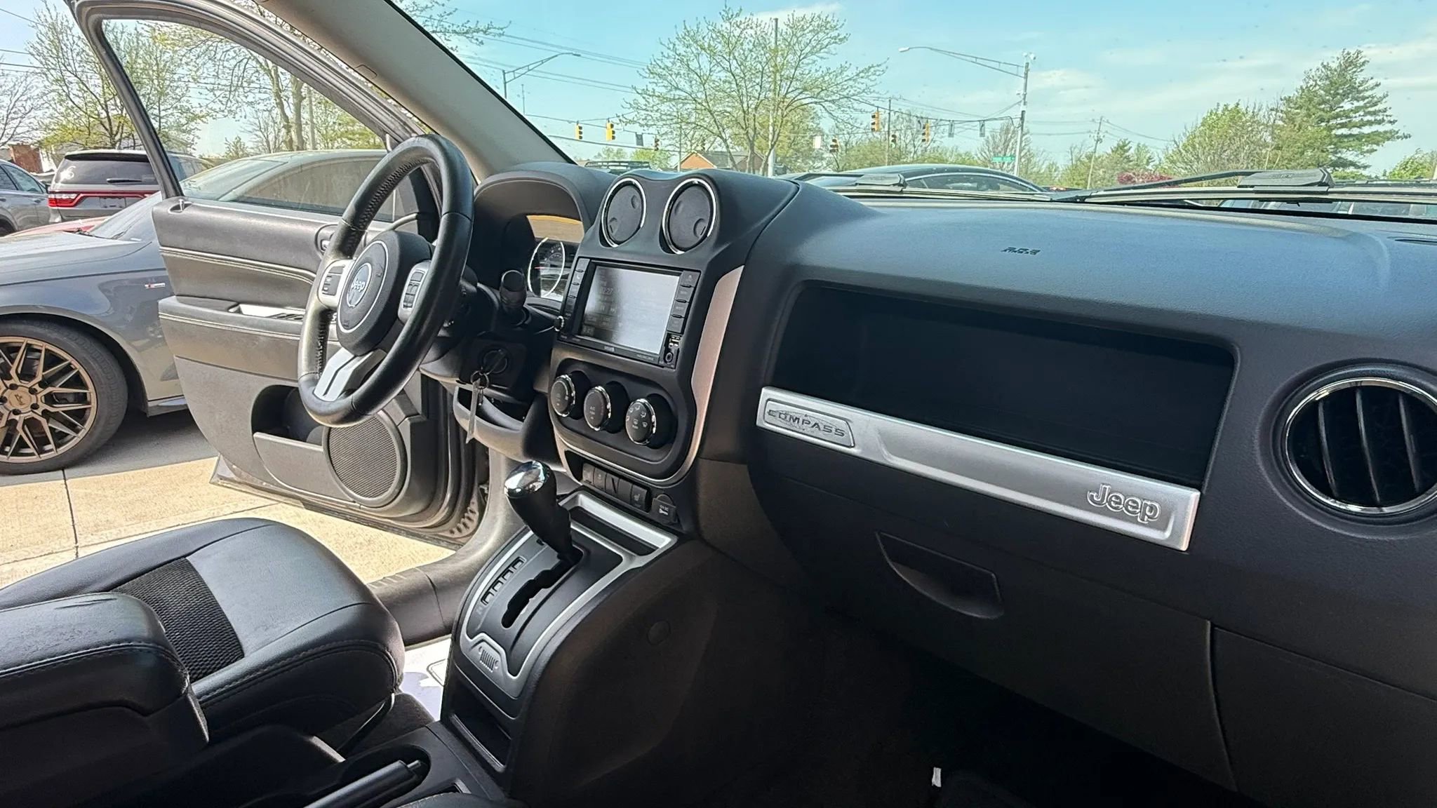 Used 2015 Jeep Compass Latitude w/ Trailer Tow Prep Group image 13