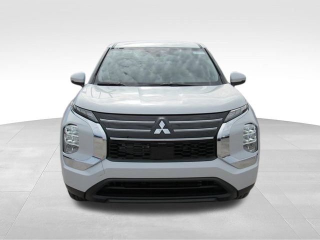 New 2026 Mitsubishi Outlander ES FWD image 6