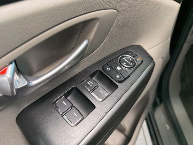 Used 2020 Kia Sedona L image 13