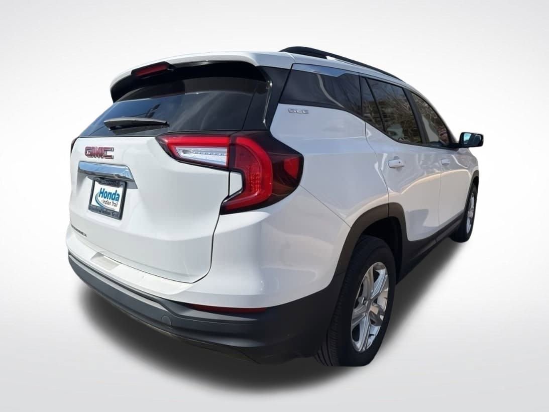 Used 2022 GMC Terrain SLE w/ Driver Convenience Package image 5