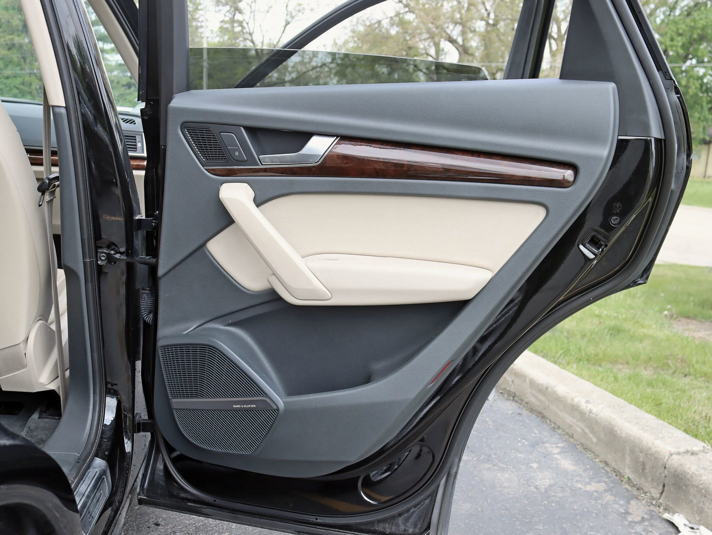 Used 2018 Audi Q5 2.0T Premium Plus w/ Premium Plus Package AWD/4WD image 39