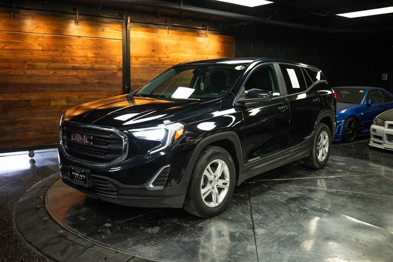 Used 2021 GMC Terrain SLE w/ LPO, Floor Liner Package FWD image 2