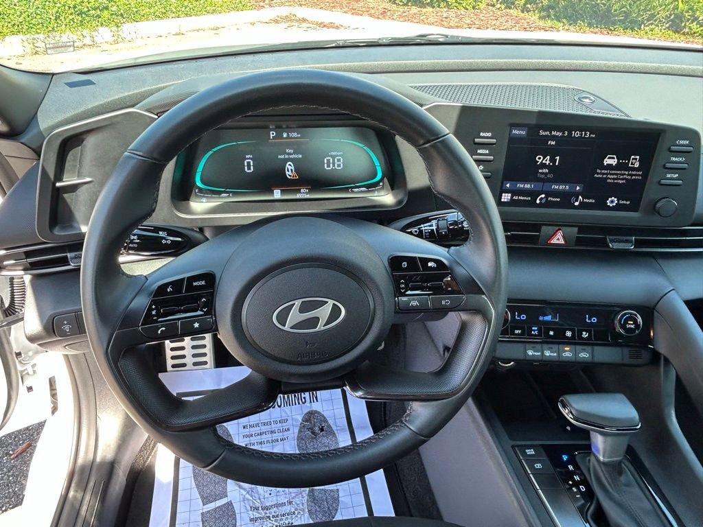 Used 2025 Hyundai Elantra Sport FWD image 17