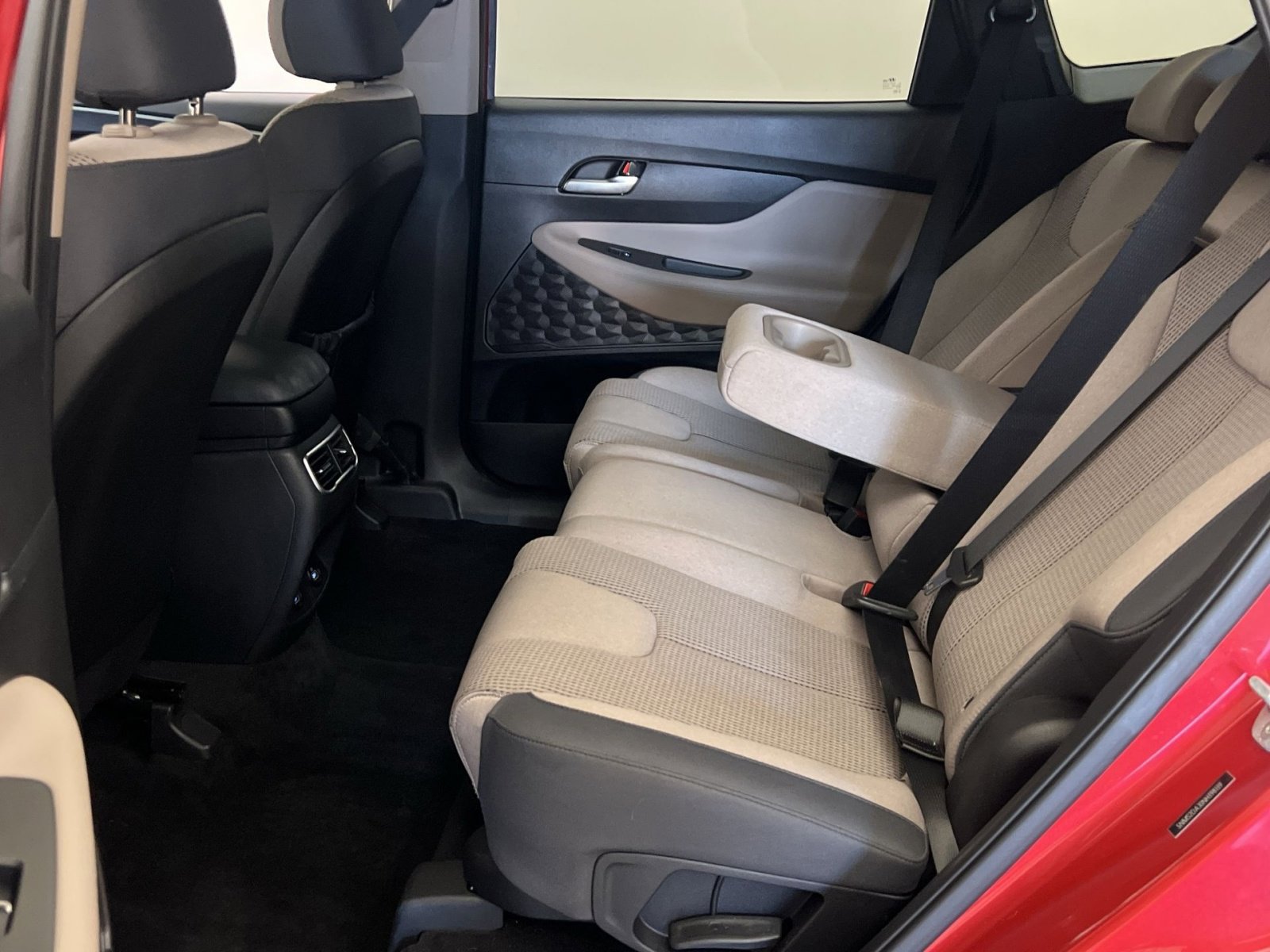 Used 2022 Hyundai Santa Fe SEL w/ Cargo Package image 22