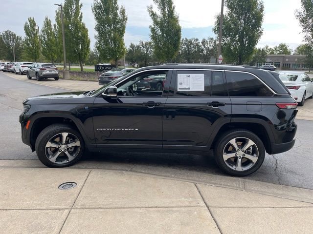 Used 2023 Jeep Grand Cherokee 4WD 4xe image 9