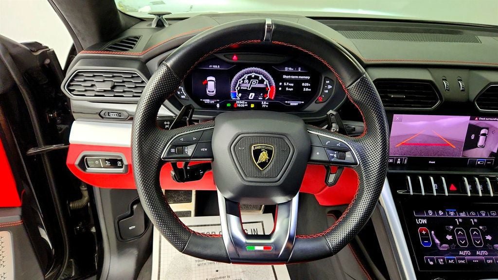 Used 2019 Lamborghini Urus AWD/4WD image 16