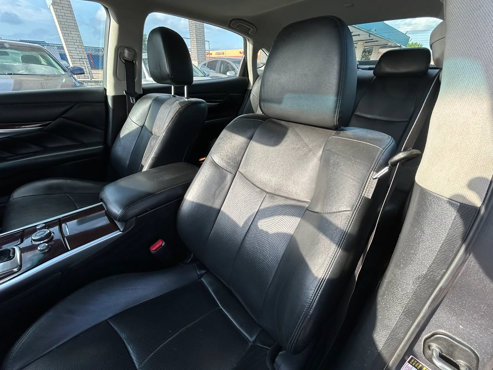 Used 2019 INFINITI Q70 L 3.7 AWD/4WD image 9