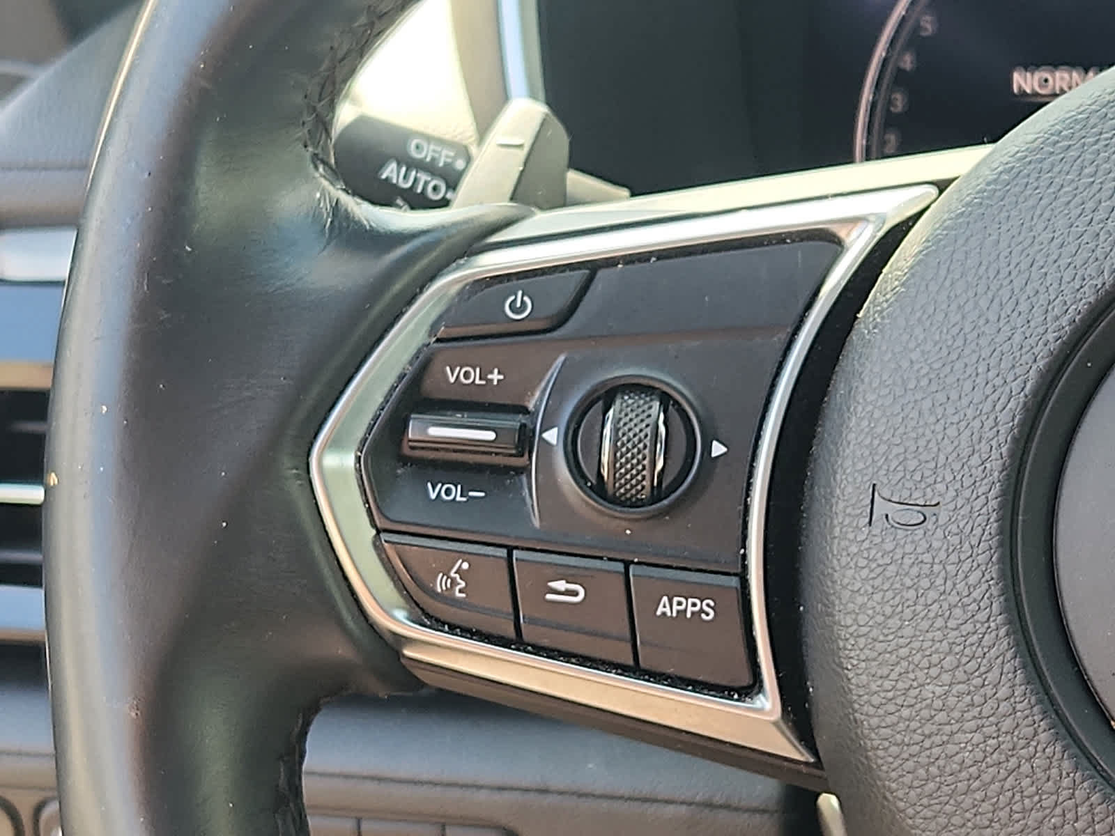 Used 2023 Acura MDX SH-AWD image 22