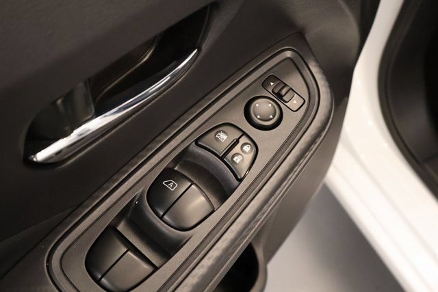Certified 2025 Nissan Versa SV w/ Trunk Package FWD image 10