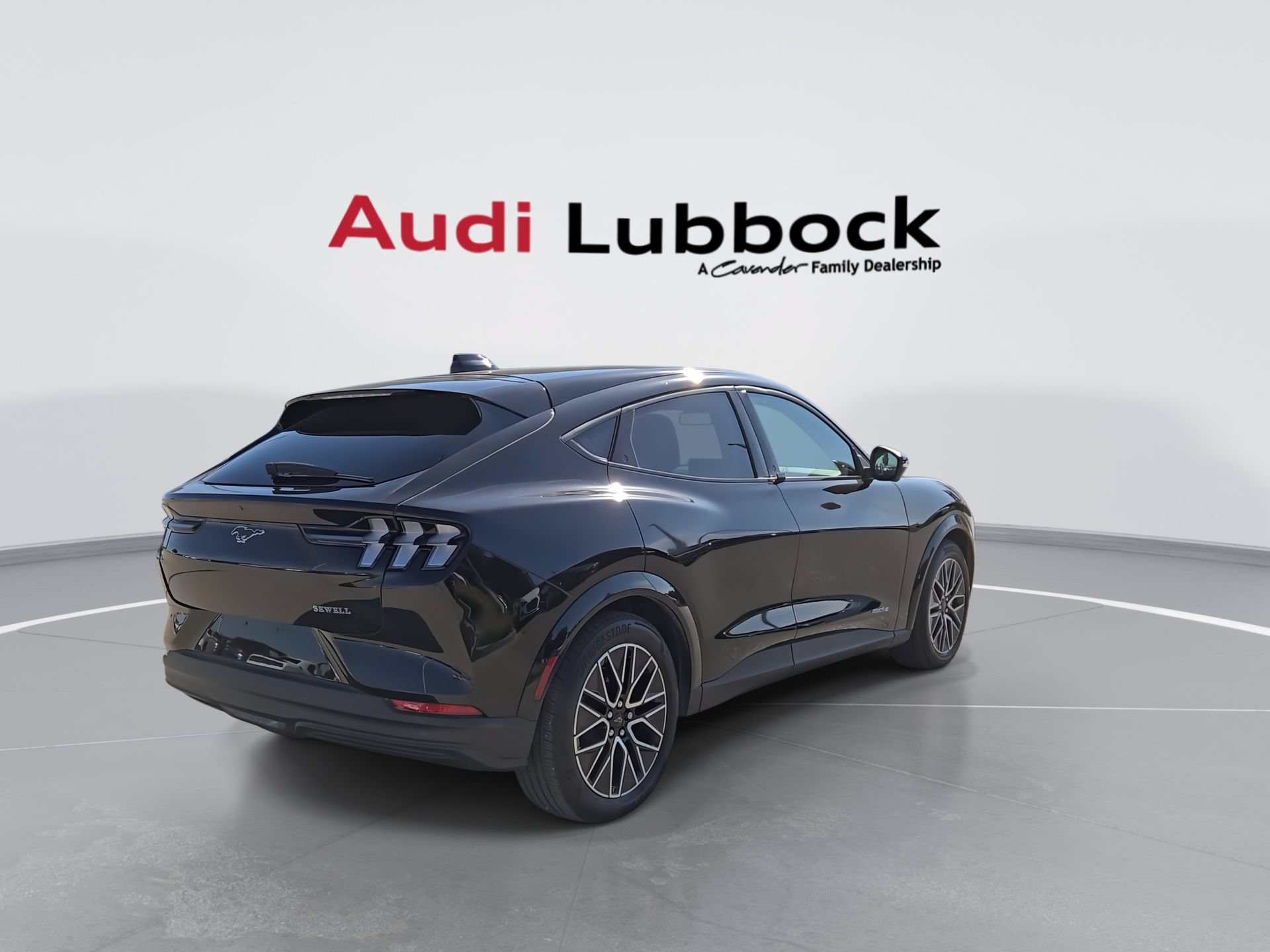 Used 2025 Ford Mustang Mach-E Premium RWD image 8