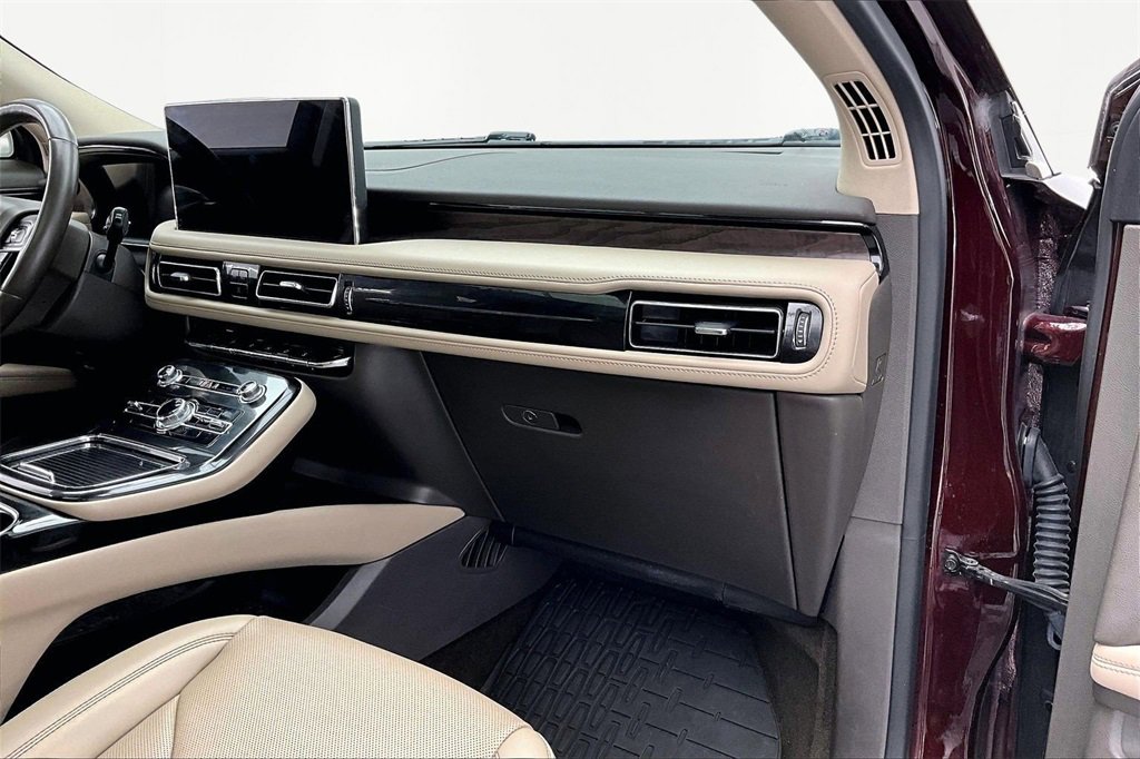 Used 2022 Lincoln Nautilus Reserve image 17