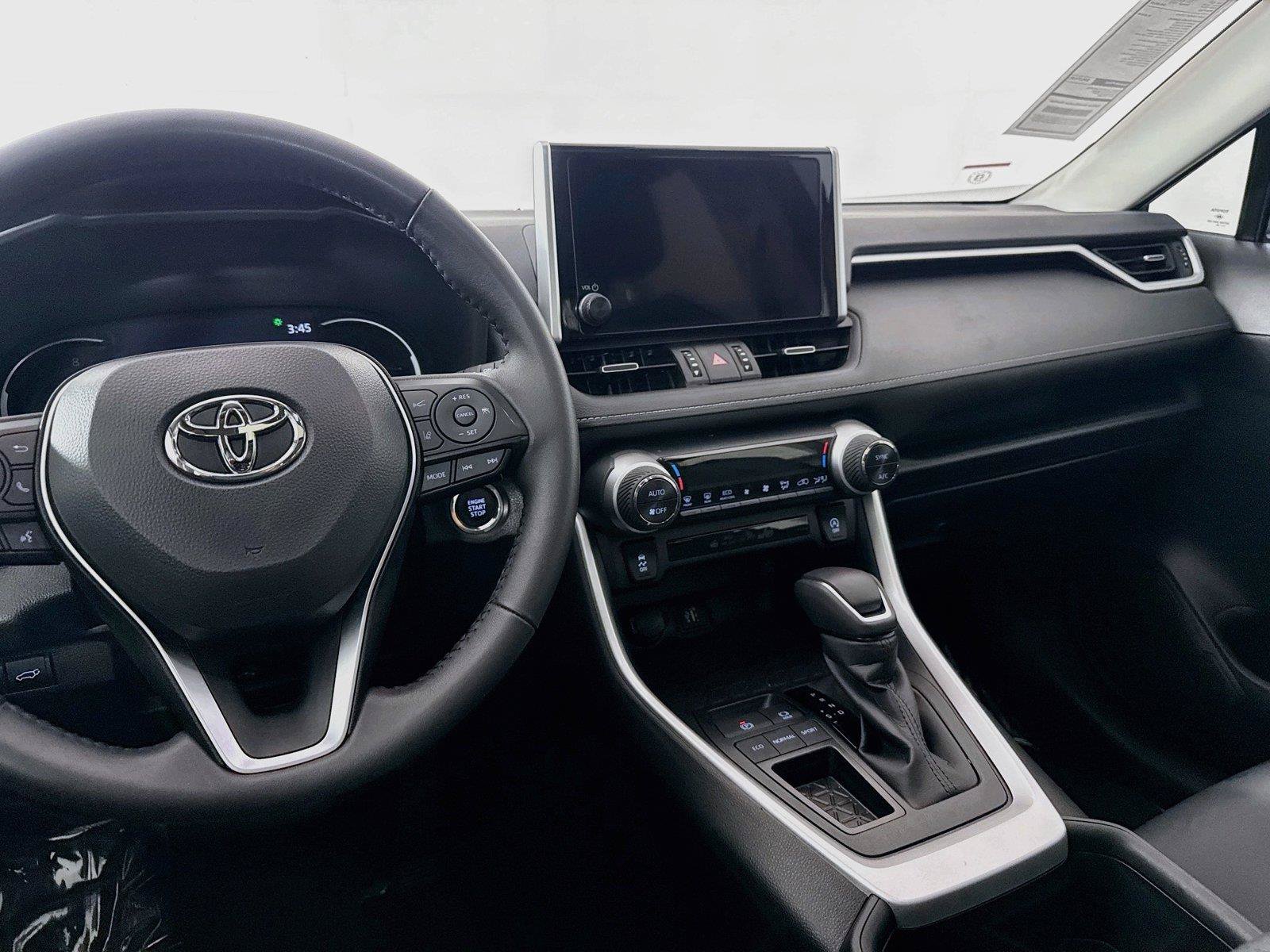 Certified 2025 Toyota RAV4 XLE Premium FWD image 31