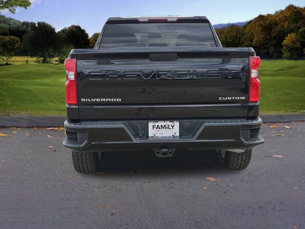 Used 2020 Chevrolet Silverado 1500 Custom w/ Custom Value Package image 5