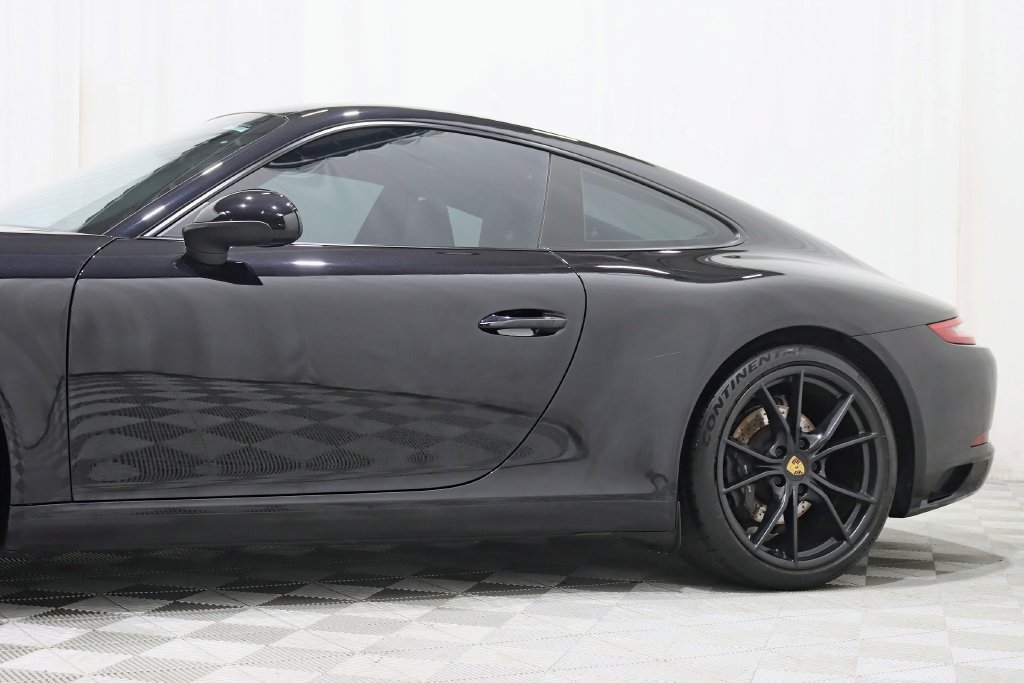 Used 2019 Porsche 911 Carrera RWD image 3