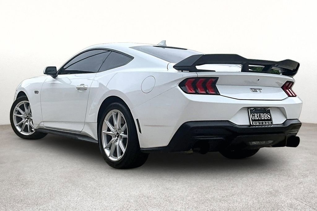 Used 2025 Ford Mustang GT Premium RWD image 16