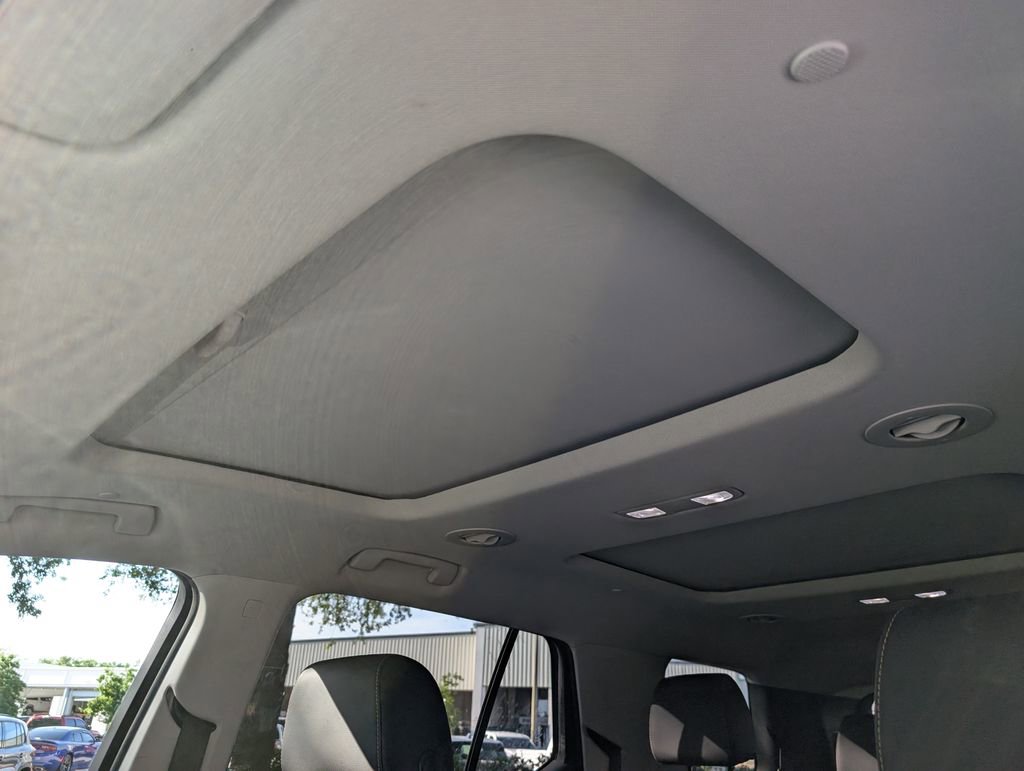 Used 2019 Chevrolet Traverse Premier w/ Redline Edition FWD image 22