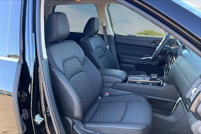 New 2026 Nissan Pathfinder SV w/ Cargo Package FWD image 9