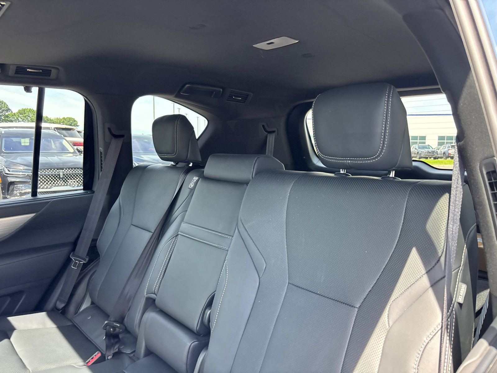 Used 2025 Lexus LX 700h F Sport AWD/4WD image 29