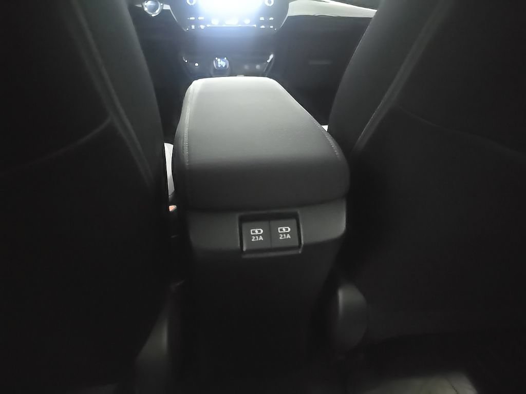 Used 2020 Toyota Prius LE AWD/4WD image 15