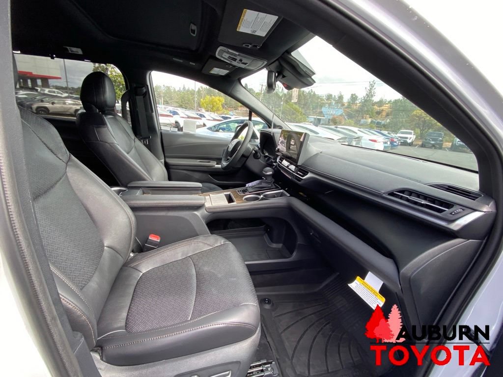New 2026 Toyota Sienna Platinum AWD/4WD image 13
